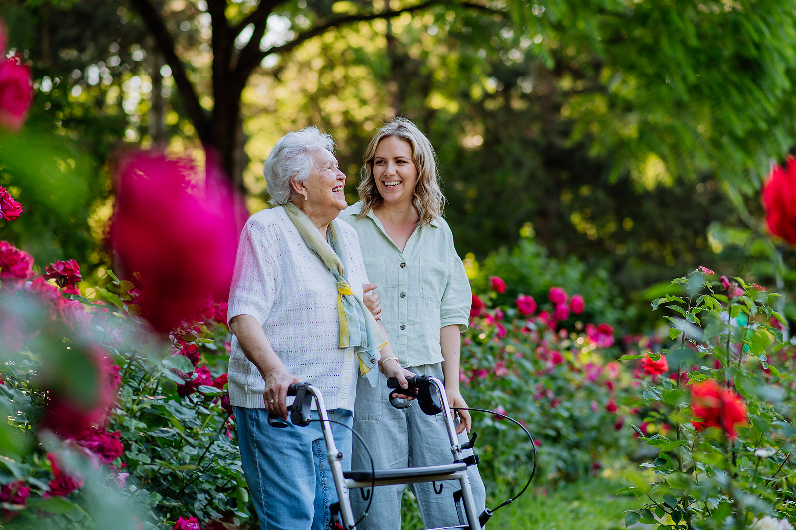 4 Benefits Seniors Get From Walking Everyday
